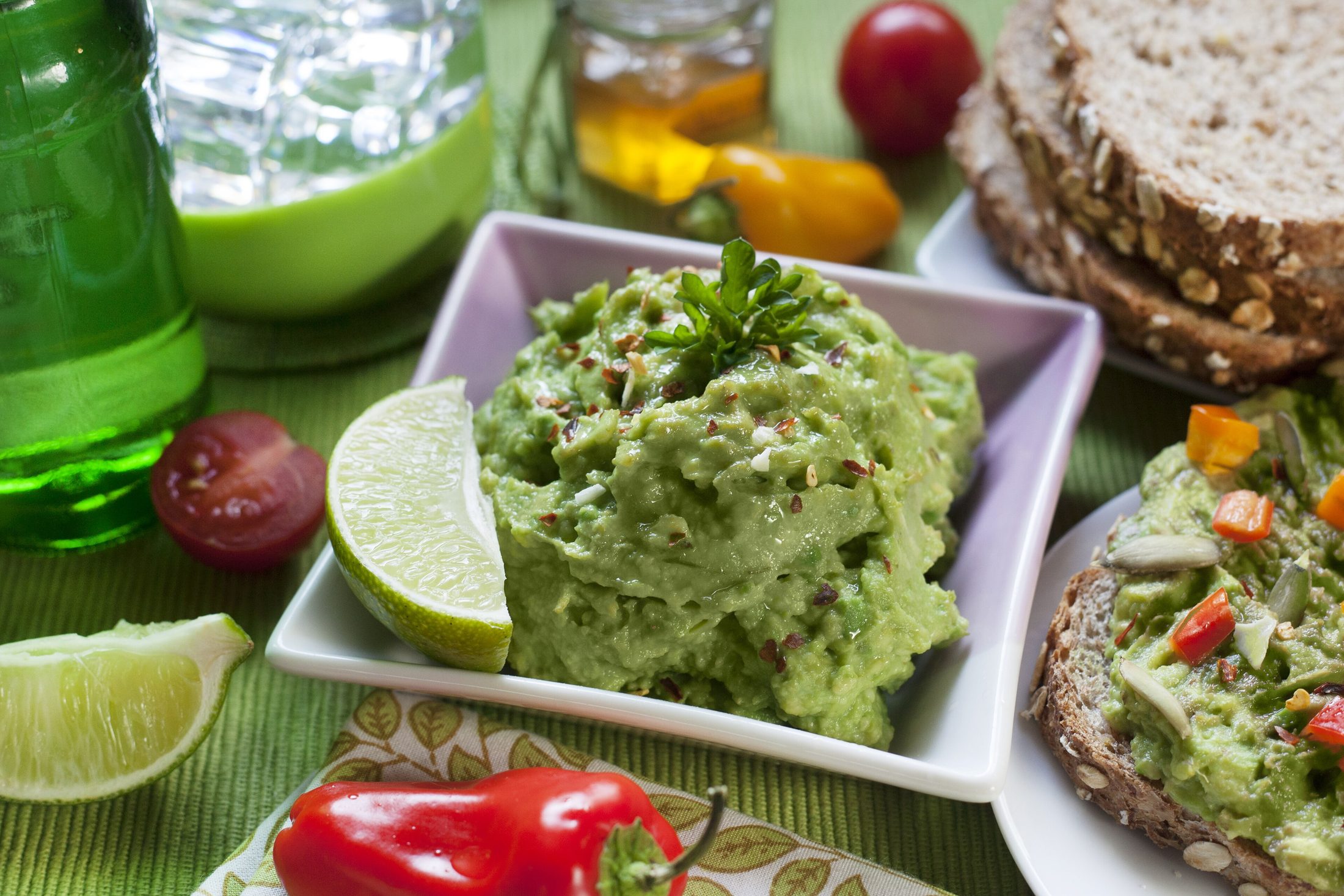 Avocado Bowl โ Creamy mashed avocado with tahini, lemon and olive oil โ a five-minute breakfast or dip.