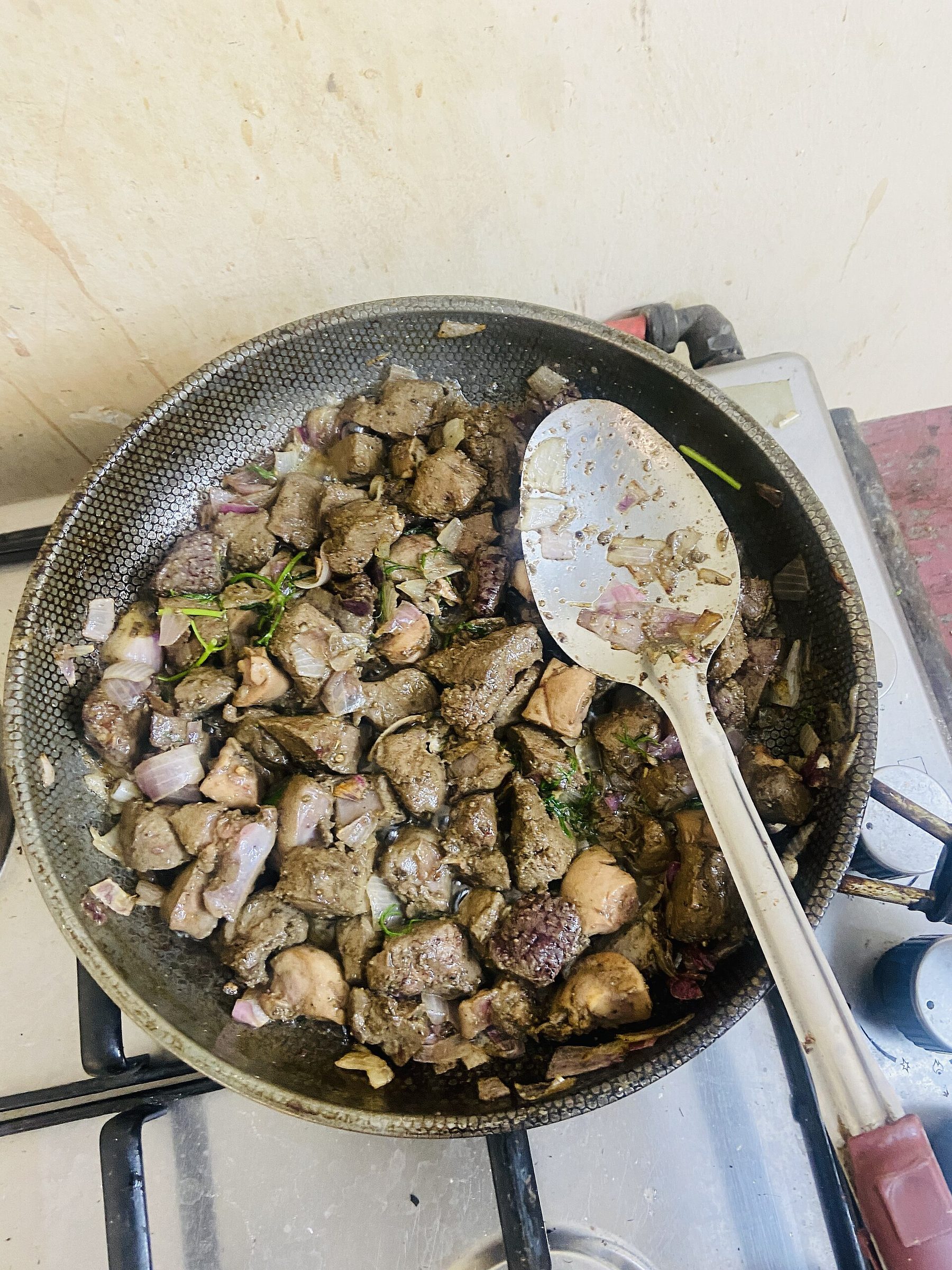 Chicken Liver โ Quick-seared liver with onion, green pepper, cumin and lemon โ a beloved fast dinner in Gaza.